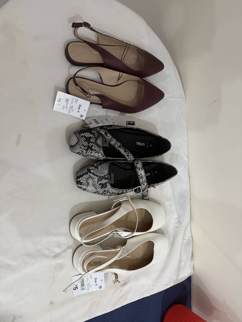 Imported Shoes Brand New

                                                            alt=