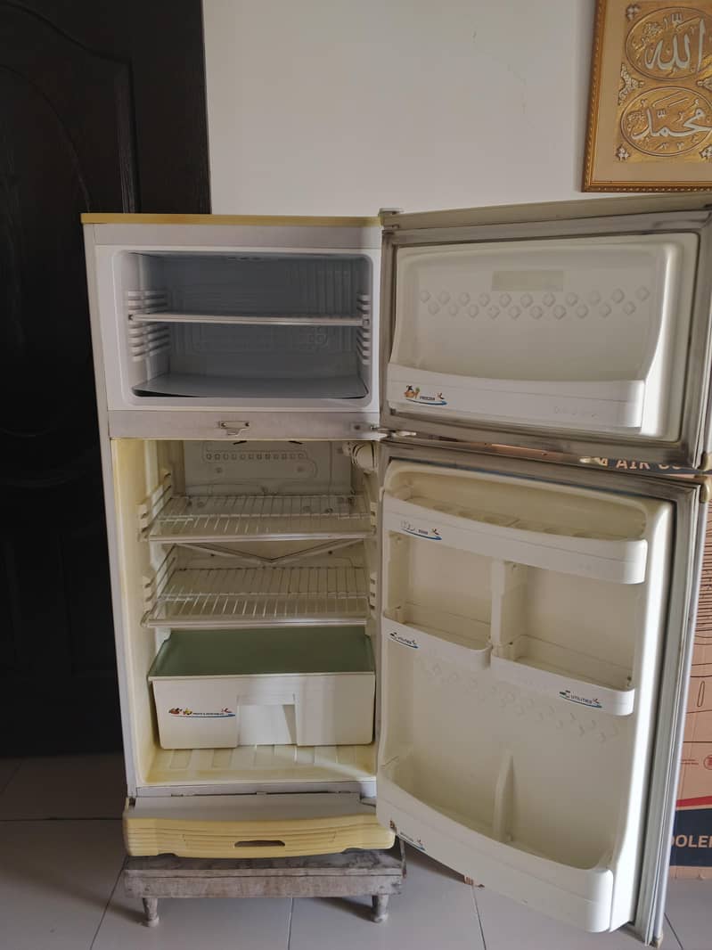 *Fridge/PEL Refrigerator/100% working/small size*

                                                            alt=