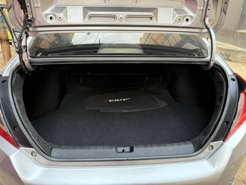 Honda Civic Oriel 2018

                                                            alt=