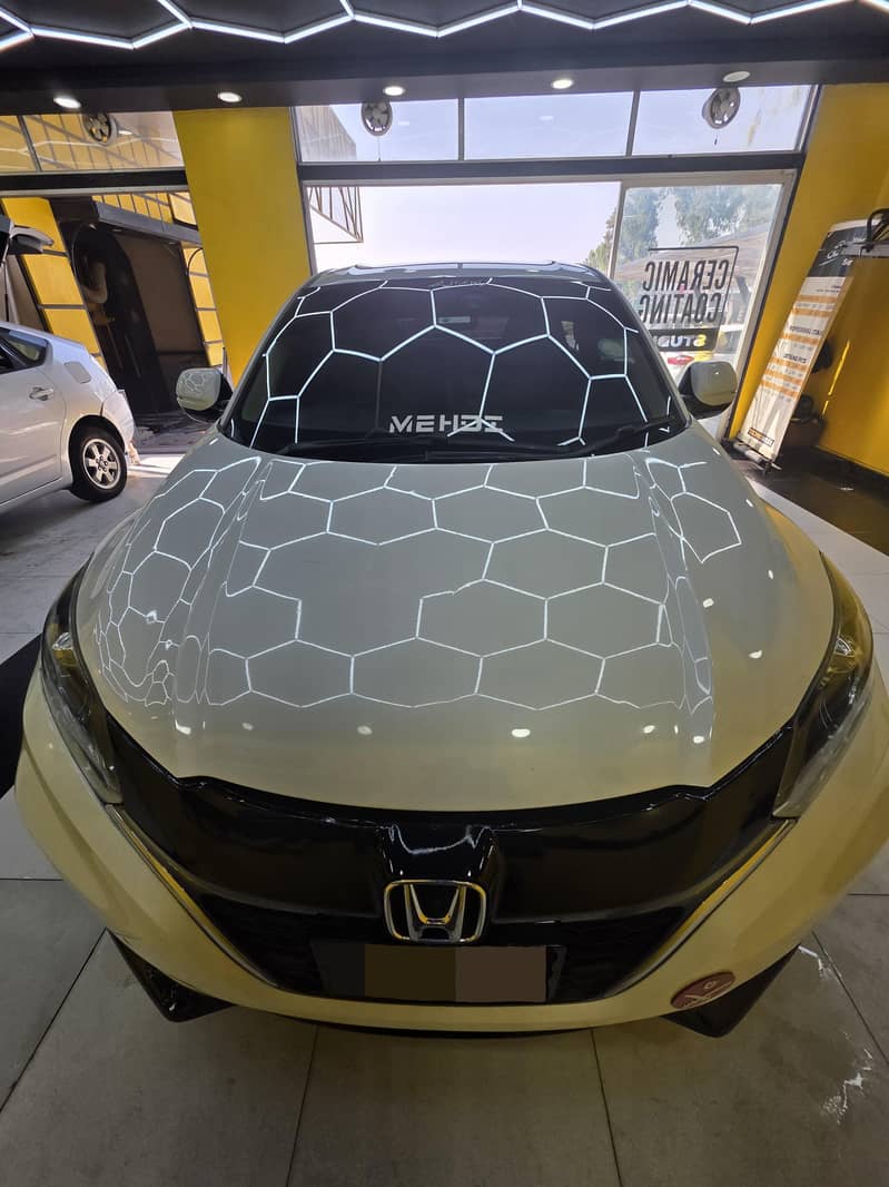 Honda Vezel X

                                                            alt=