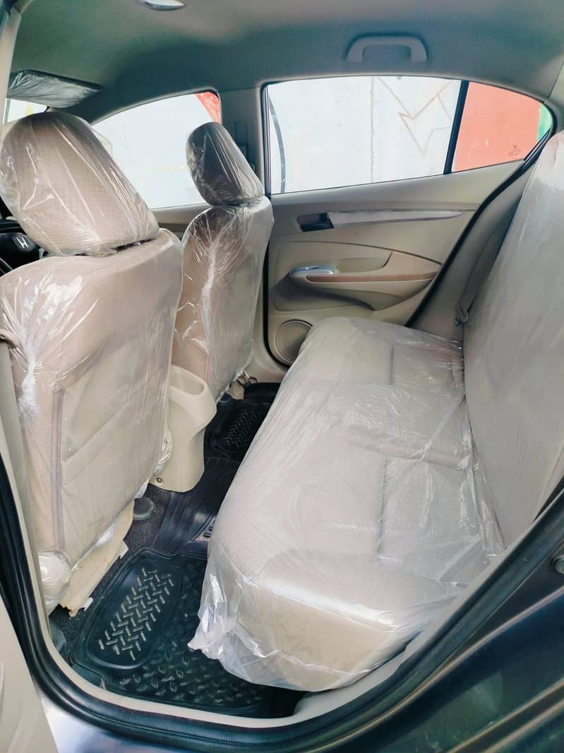 Honda city i vtec

                                                            alt=