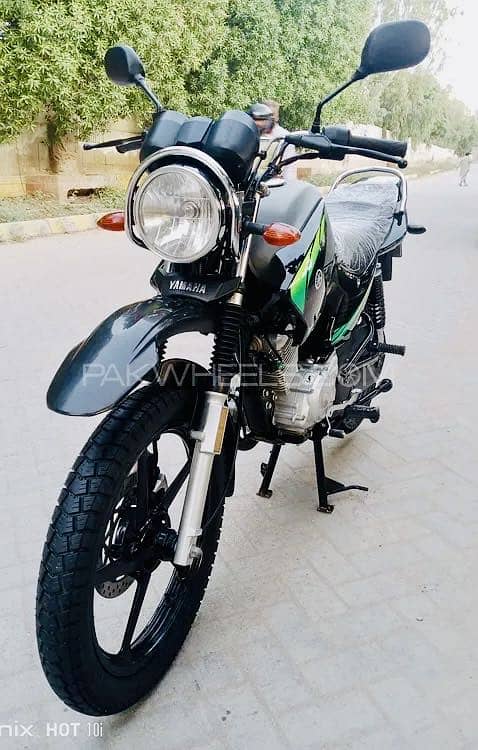 Yamaha YBR 125G

                                                            alt=