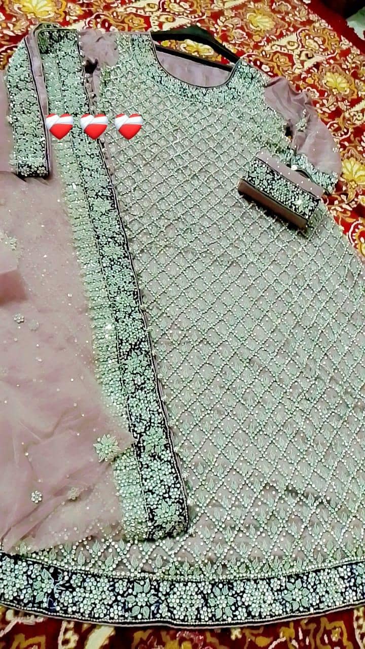 2 Maksi Only 3 hour used ha. . . . .

                                                            alt=