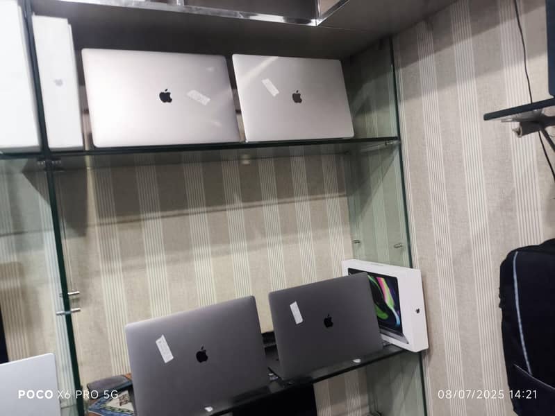 Apple imacs/ APPLE MACBOOK i5 i7 i9 M1 M2 M3 M4 all models

                                                            alt=