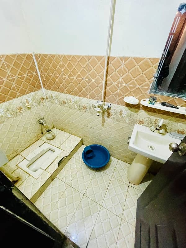 2 Marla Double Storey House For sale in Meharpura Near To MARGZAR colony Fori Rabta keray

                                                            alt=