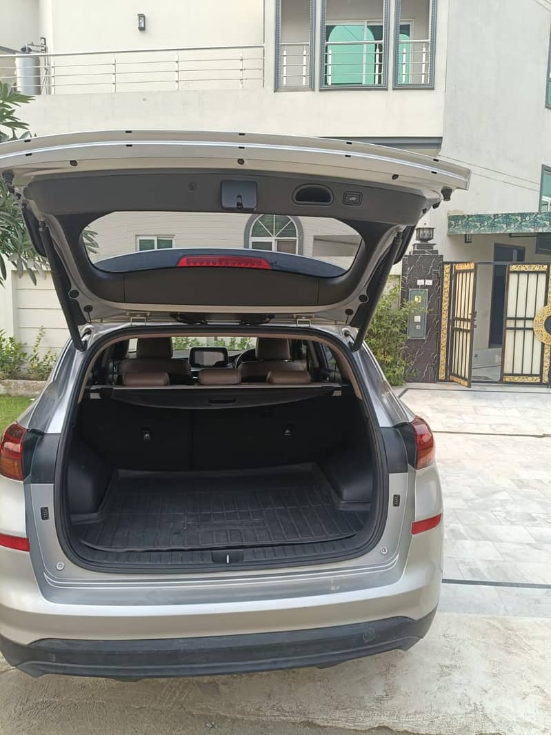 Hyundai Tucson 2021

                                                            alt=