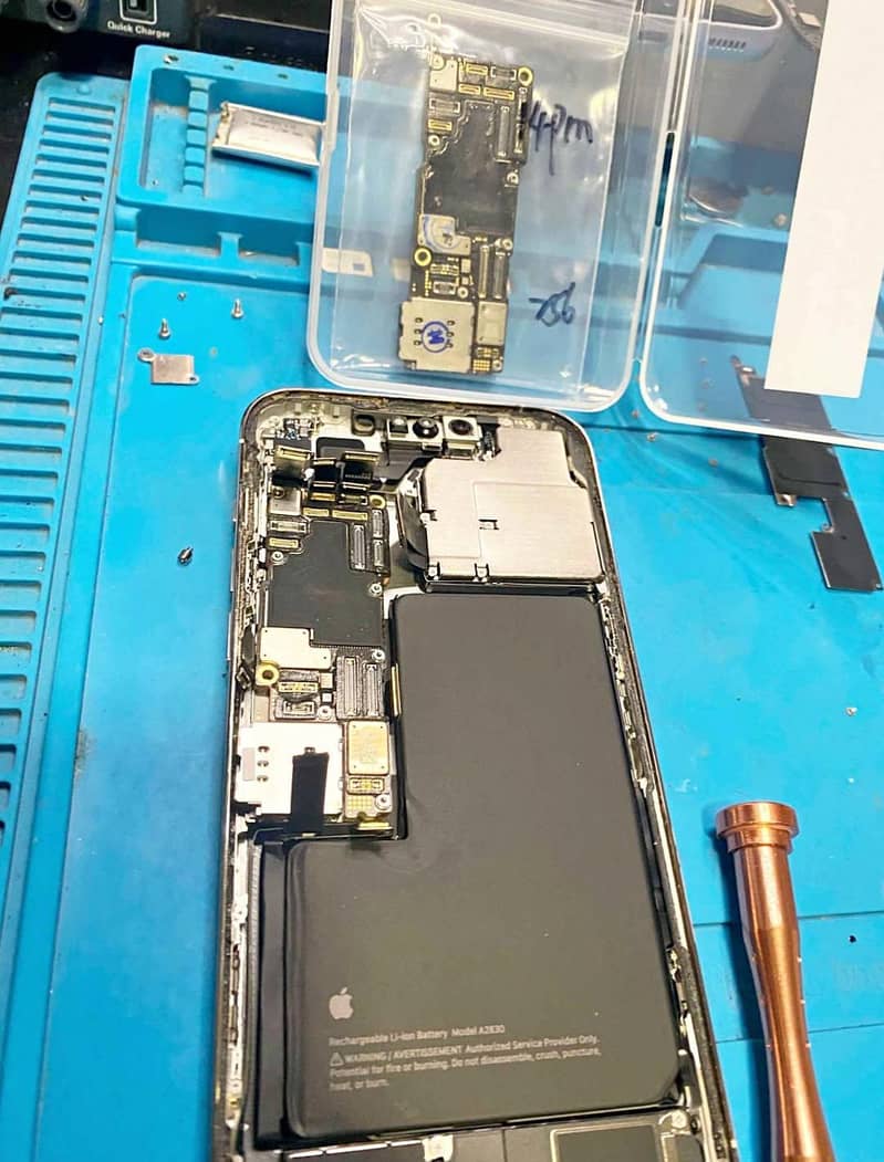 I phone all bord available

                                                            alt=