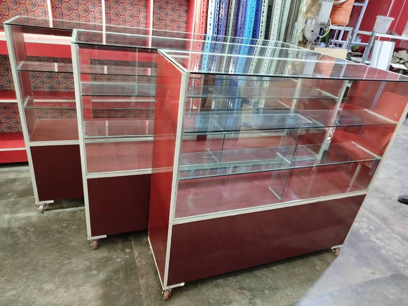 Metal Counter  Metal Display Counter  Metal Showcase  Display Showcase

                                                            alt=