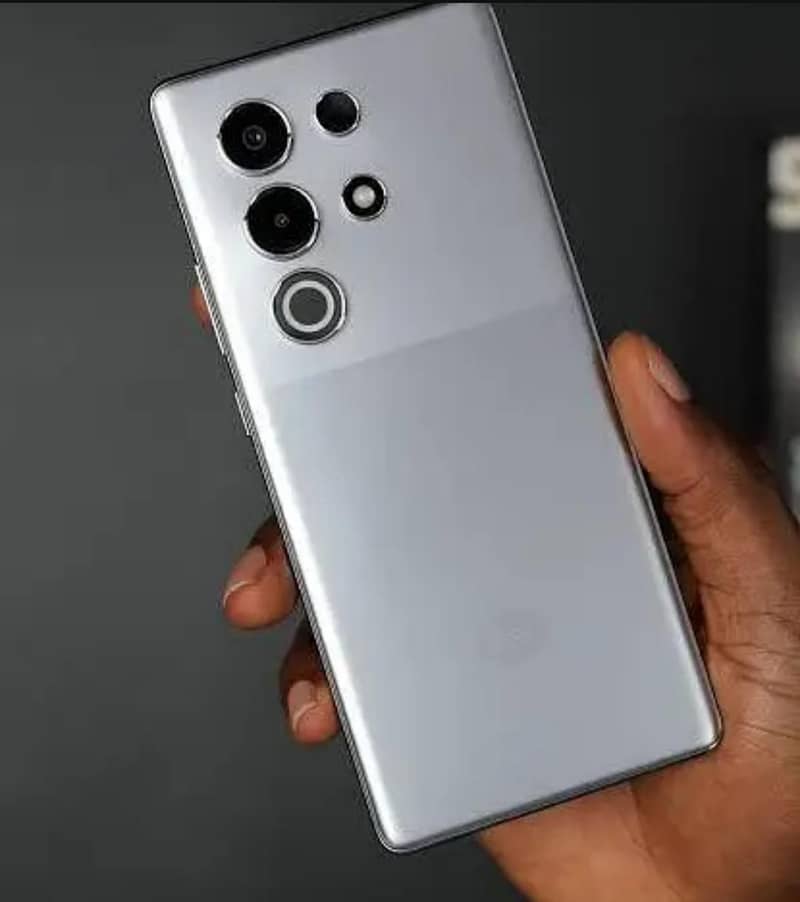 itel s25Ultra 8+8gb 256gn

                                                            alt=