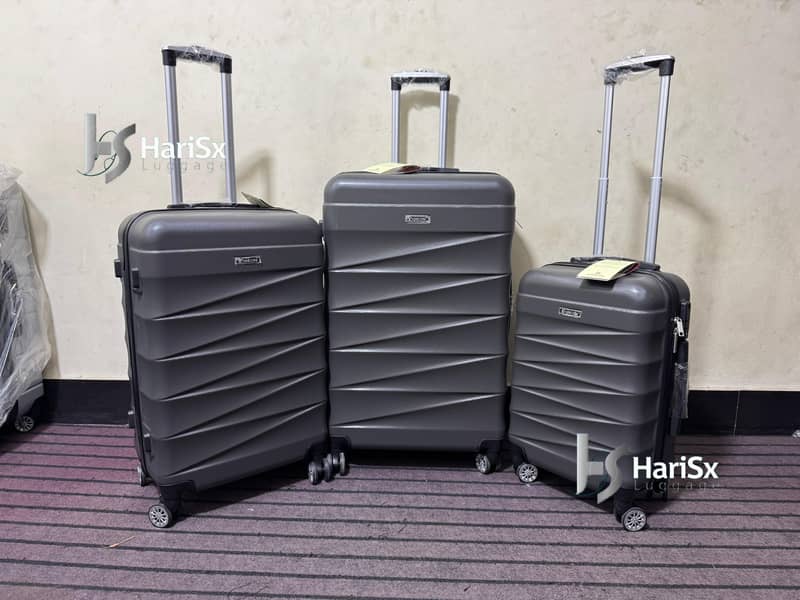 Luggage bags/ travel suitcases/ trolley bags/ travel trolley/ attachi

                                                            alt=