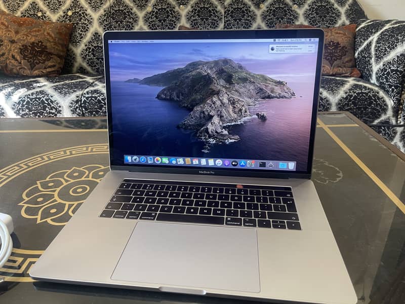 Apple Macbook Pro 2019,15'', Core i9,32GB Ram,500GB SSD, 4GB AMD grph

                                                            alt=