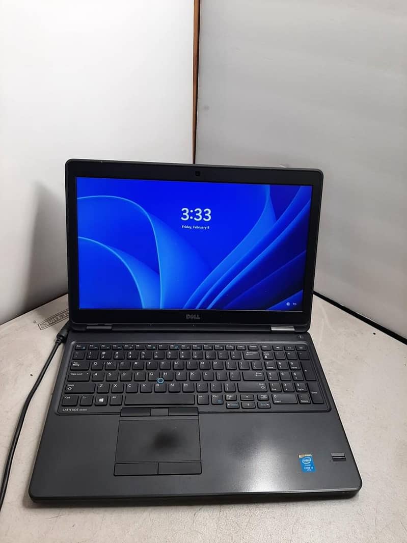 Dell Latitude E5550 | Core i5 5th Gen | SSD

                                                            alt=