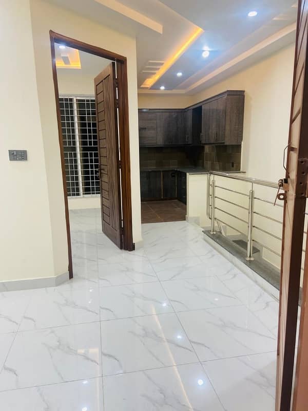 3 Marla Full House For Sale Barnd New Ghar Good Location

                                                            alt=