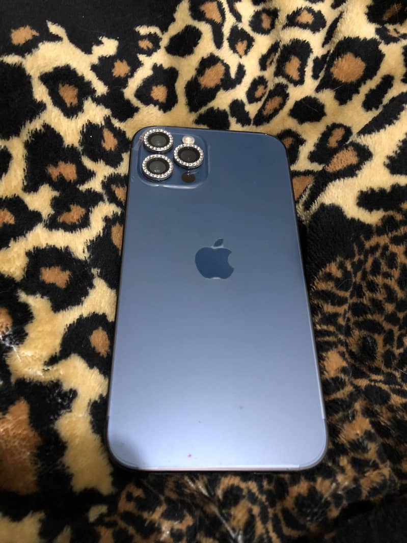 iPhone 12 Pro

                                                            alt=