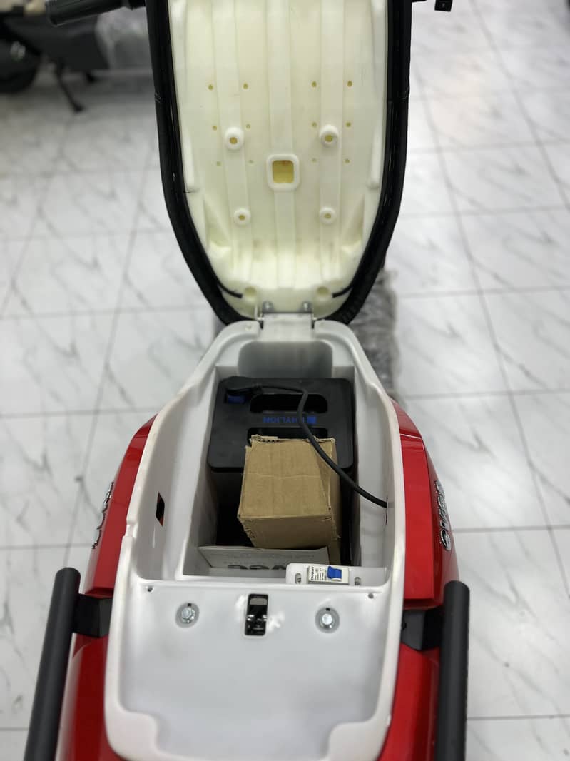 Evee Genz Pro With Lithium Battery

                                                            alt=