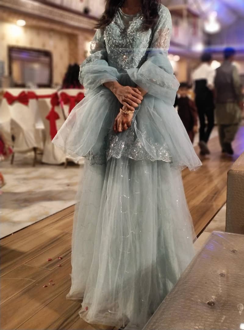 party wear net maxi

                                                            alt=