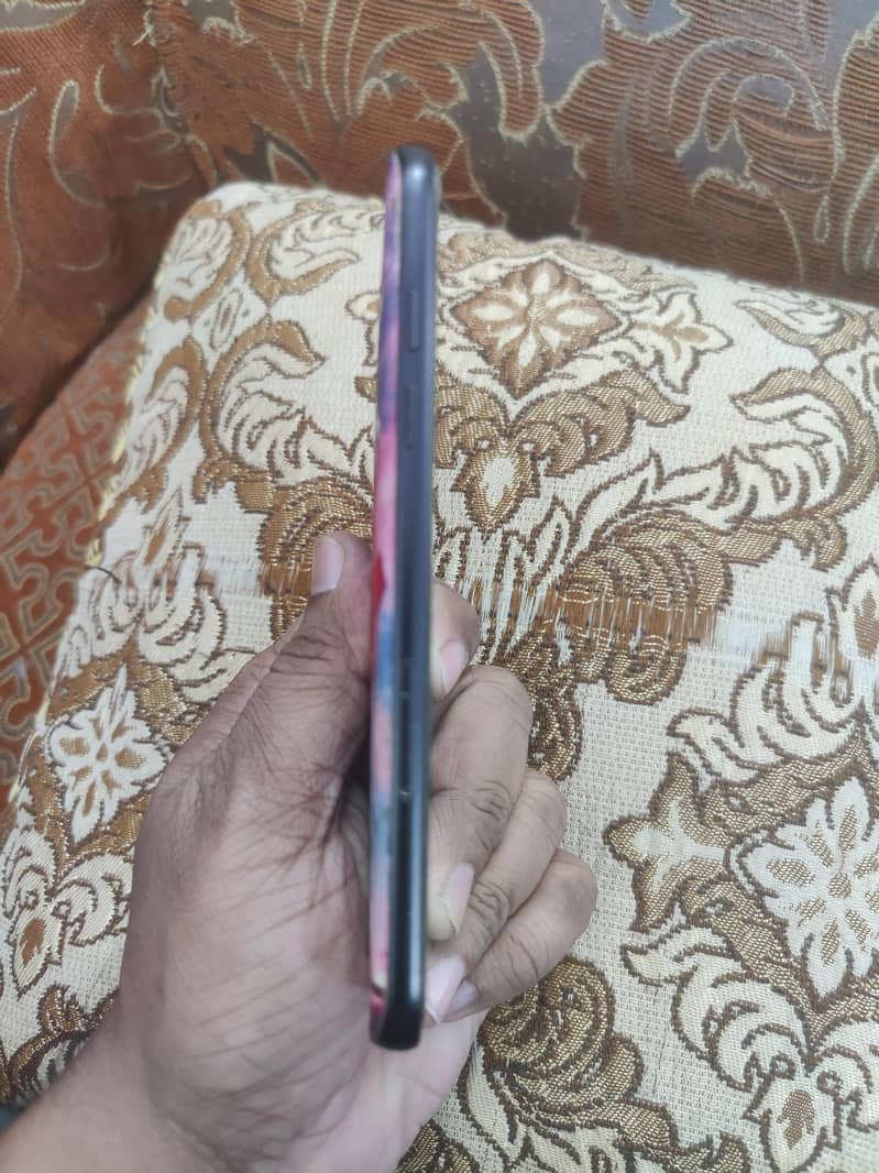 Samsung Galaxy A5

                                                            alt=