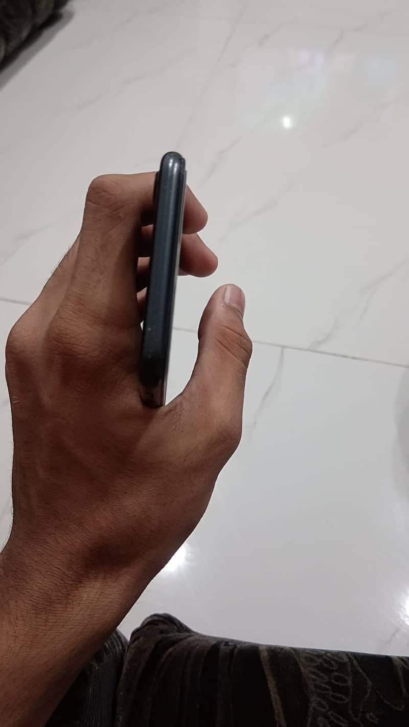 Apple iPhone 7

                                                            alt=