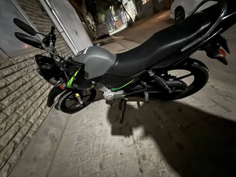 Yamaha YBR 125G

                                                            alt=