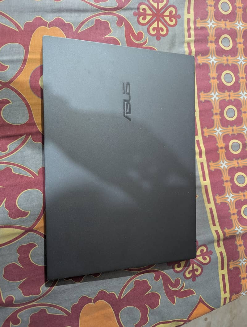 Asus Zenbook 14 inch touch screen core ultra 5 125h

                                                            alt=