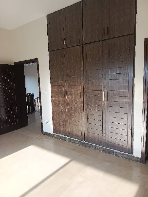 1 Kanal Upper Portion In Dha Phase 1

                                                            alt=