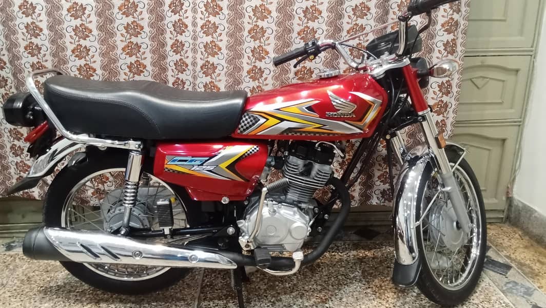 Honda CG 125 | Year 2024 / 2025 | Contact 0310 - 1555940

                                                            alt=