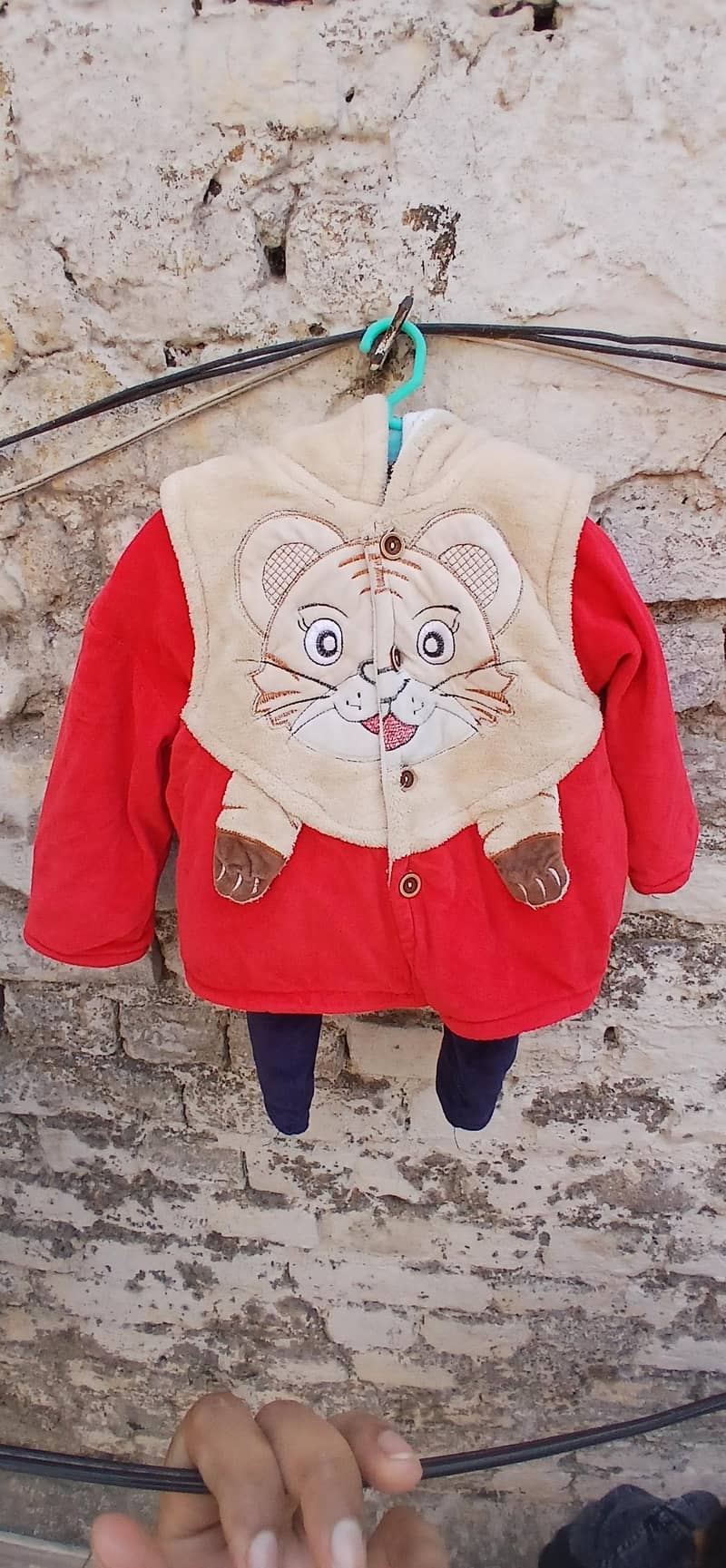 baby girl dresses 2500each

                                                            alt=