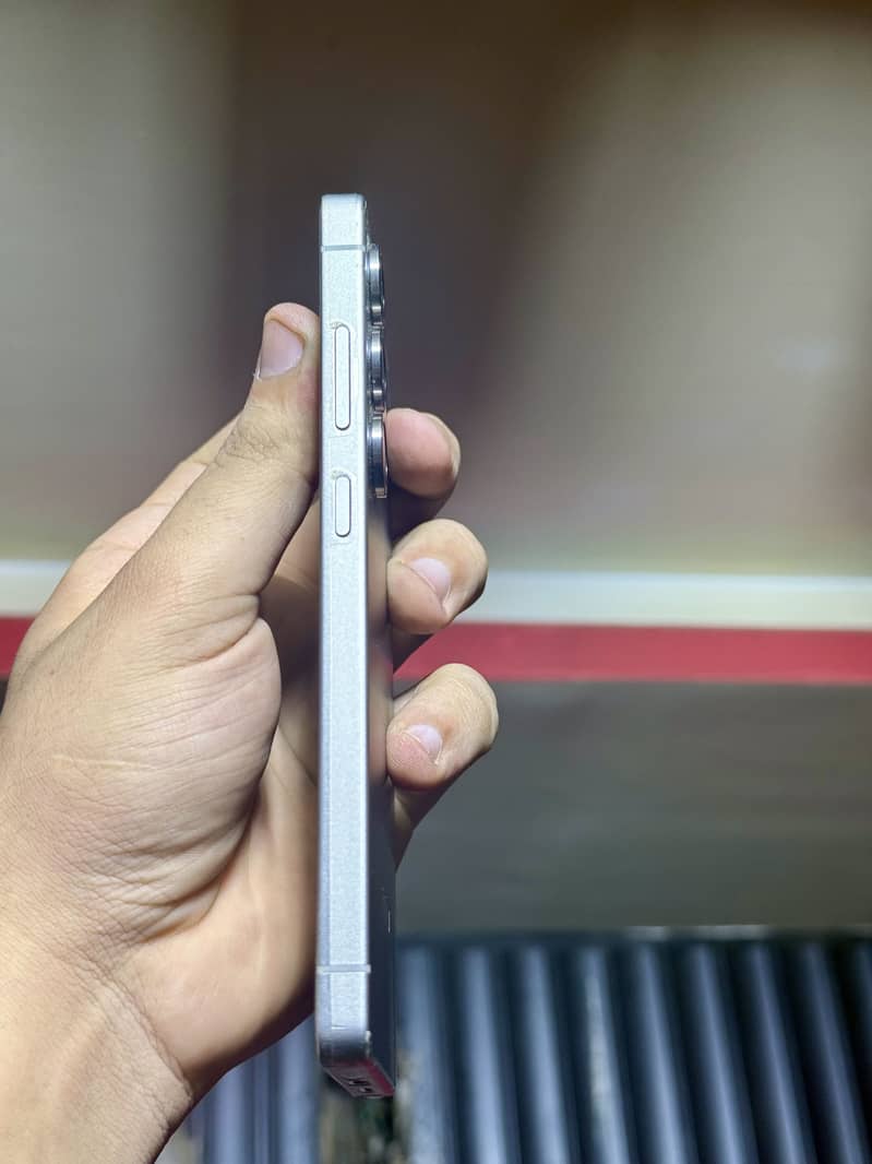 S25 ultra non pta sim used

                                                            alt=