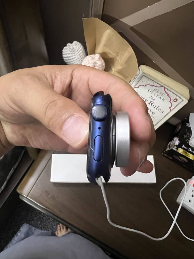 Apple Watch series 6 91% battery health 9.5/10

                                                            alt=