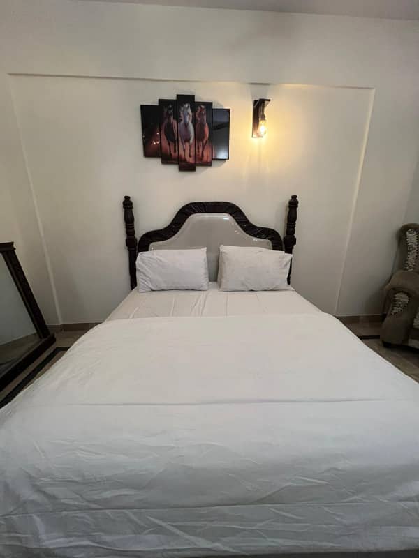 Full Furnished 2 Bedroom Drawing Dining Lounge Kitchen Appartment For Rent For Long Time

                                                            alt=