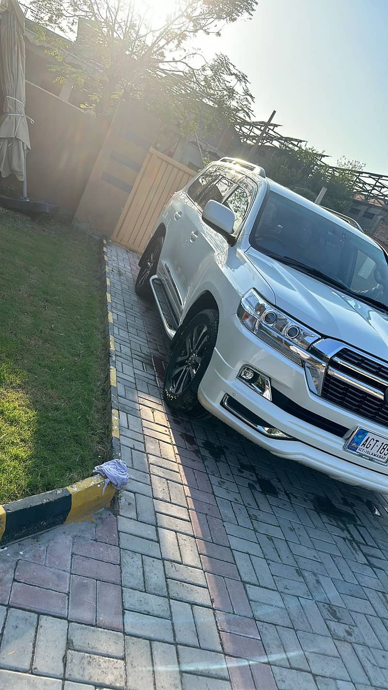 Toyota Land Cruiser 2008/2019 AX G

                                                            alt=