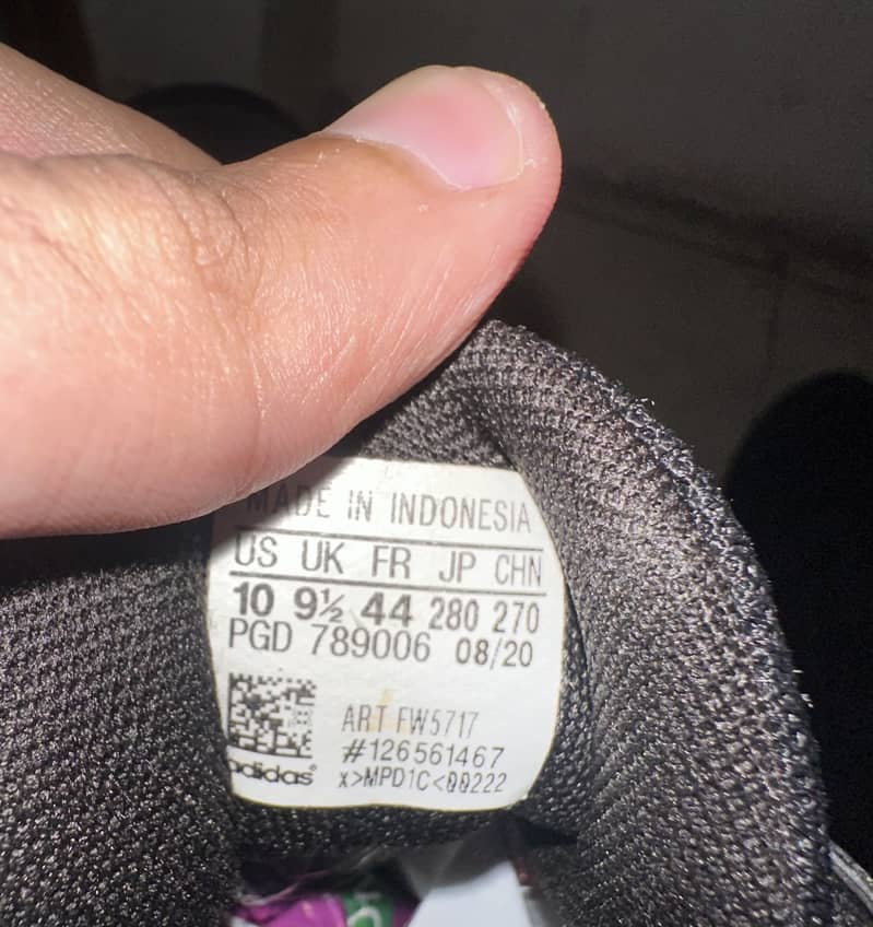 Adidas , under armour original shoes for sale

                                                            alt=