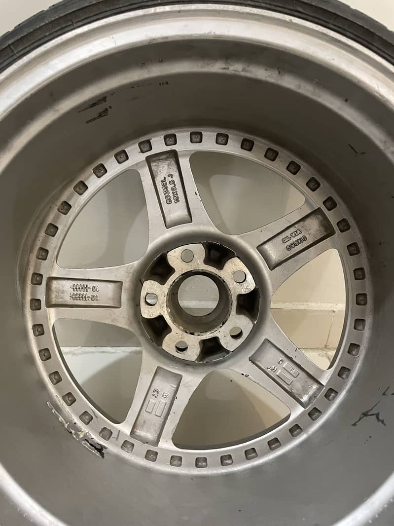 JDM WORKS 18” alloy wheels

                                                            alt=