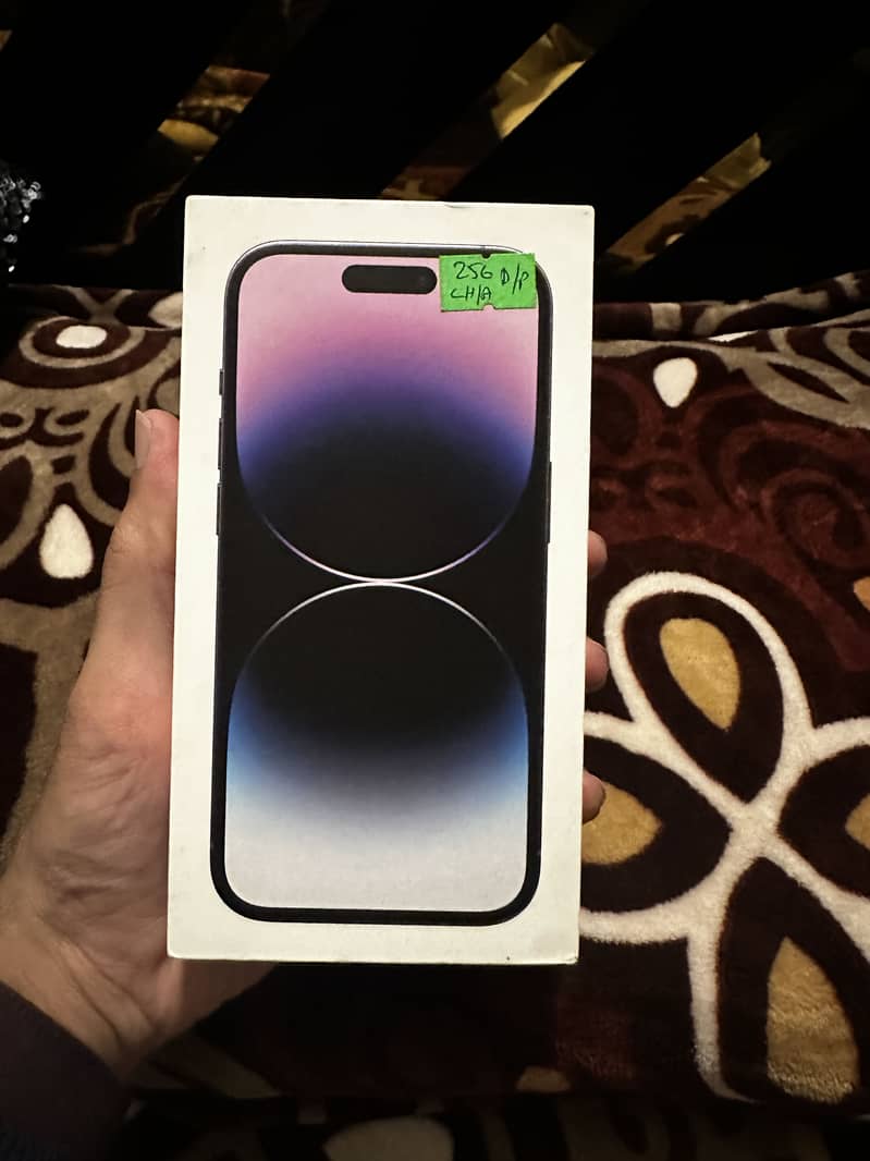 iPhone 14pro factory unlock with box 256gp non pta water pack

                                                            alt=