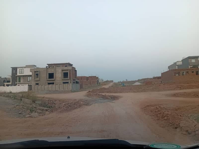 DIRECT OWNER DEAL CORNER PLOT (NO DEALER) TWO SIDE OPEN LAKE PARK FACING LOP PROPOSED AREA RESIDENTIAL PLOT

                                                            alt=