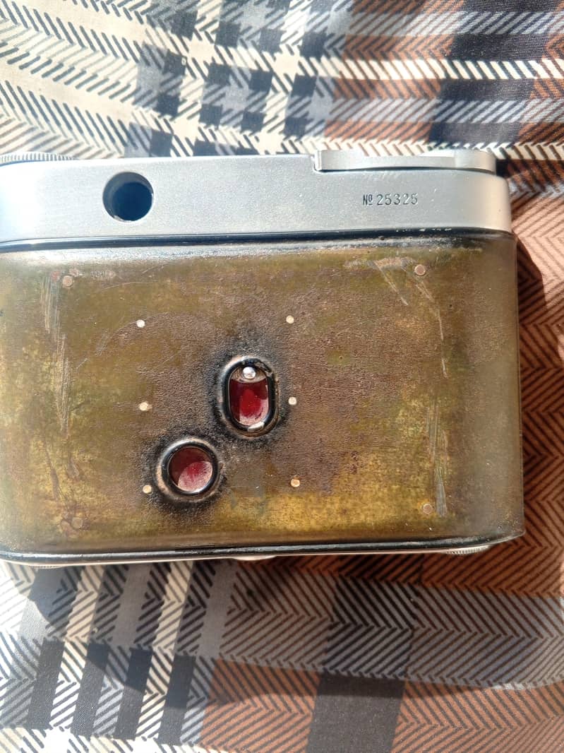 Old Antique Camer

                                                            alt=