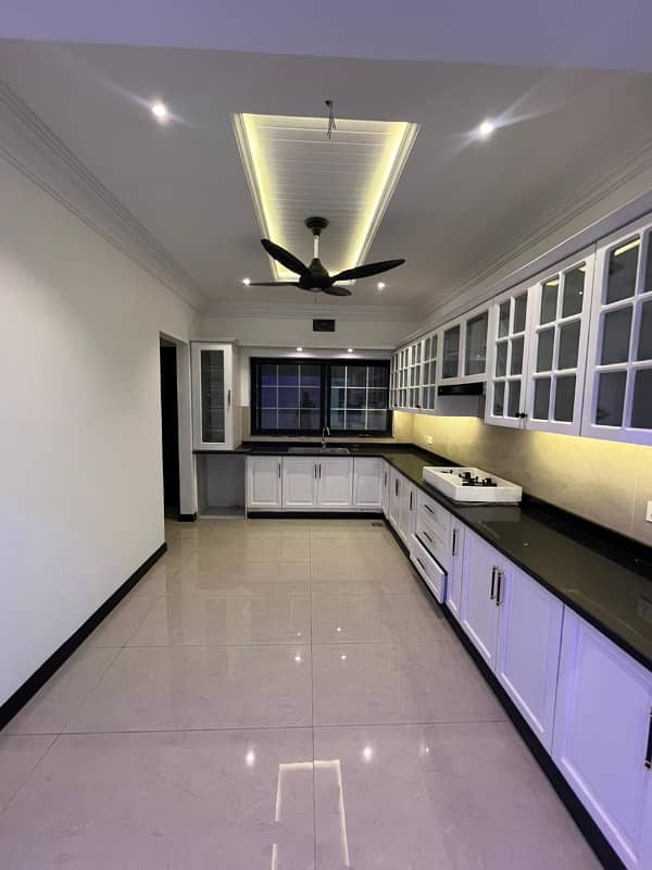 20 Marla Upper Portion

                                                            alt=