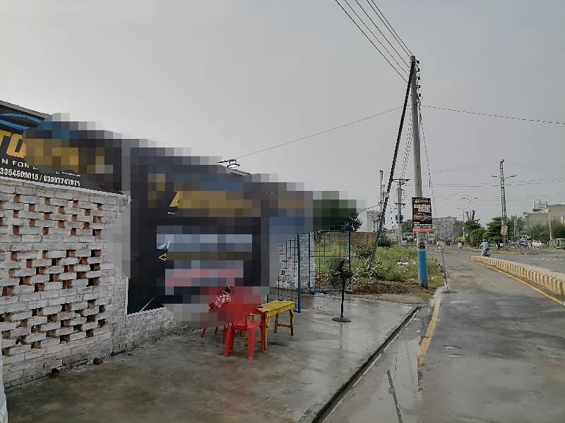 11 Marla Single Story Commercial Property Available For Sale In Eden Chowk Township College Road Lahore

                                                            alt=