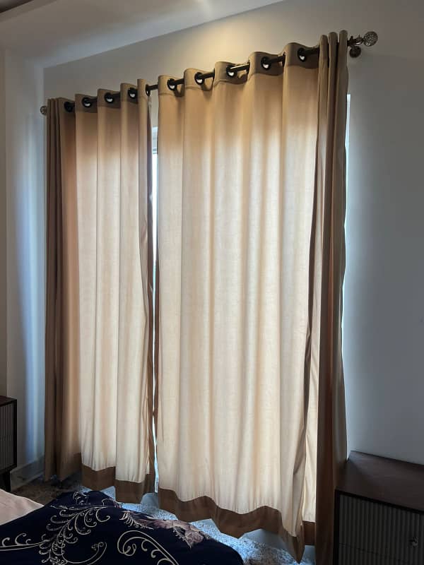 Lake Facing 1 Bed Luxury Apartment For Sale Fountain View Downtown Islamabad

                                                            alt=