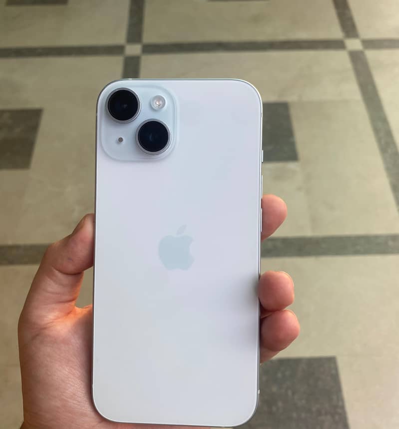 iPhone 15  128GB

                                                            alt=