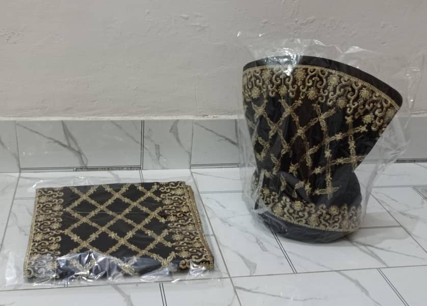 New Stylish Groom Kula and Shawl

                                                            alt=