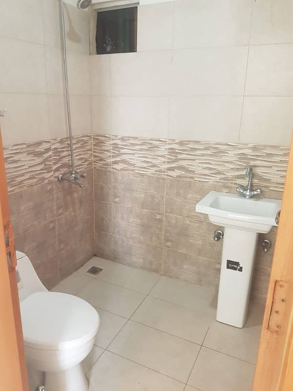 1 , One Beed apartment for Rent Bahria enclave Islambad

                                                            alt=