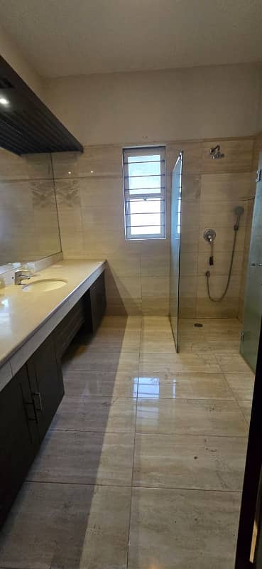 DEFENCE 500 YARDS NEW BUNGALOW FOR RENT WITH SWIMMING POOL

                                                            alt=