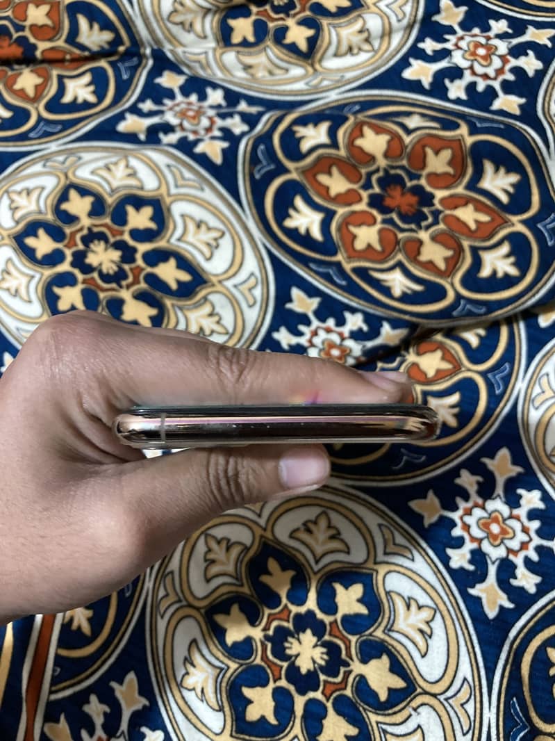 iPhone 11 Pro Max dual sim pta approved

                                                            alt=