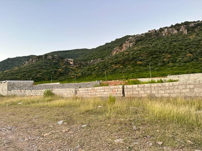 16 Marla Residential Plot For Sale In Margalla Valley - C-12

                                                            alt=