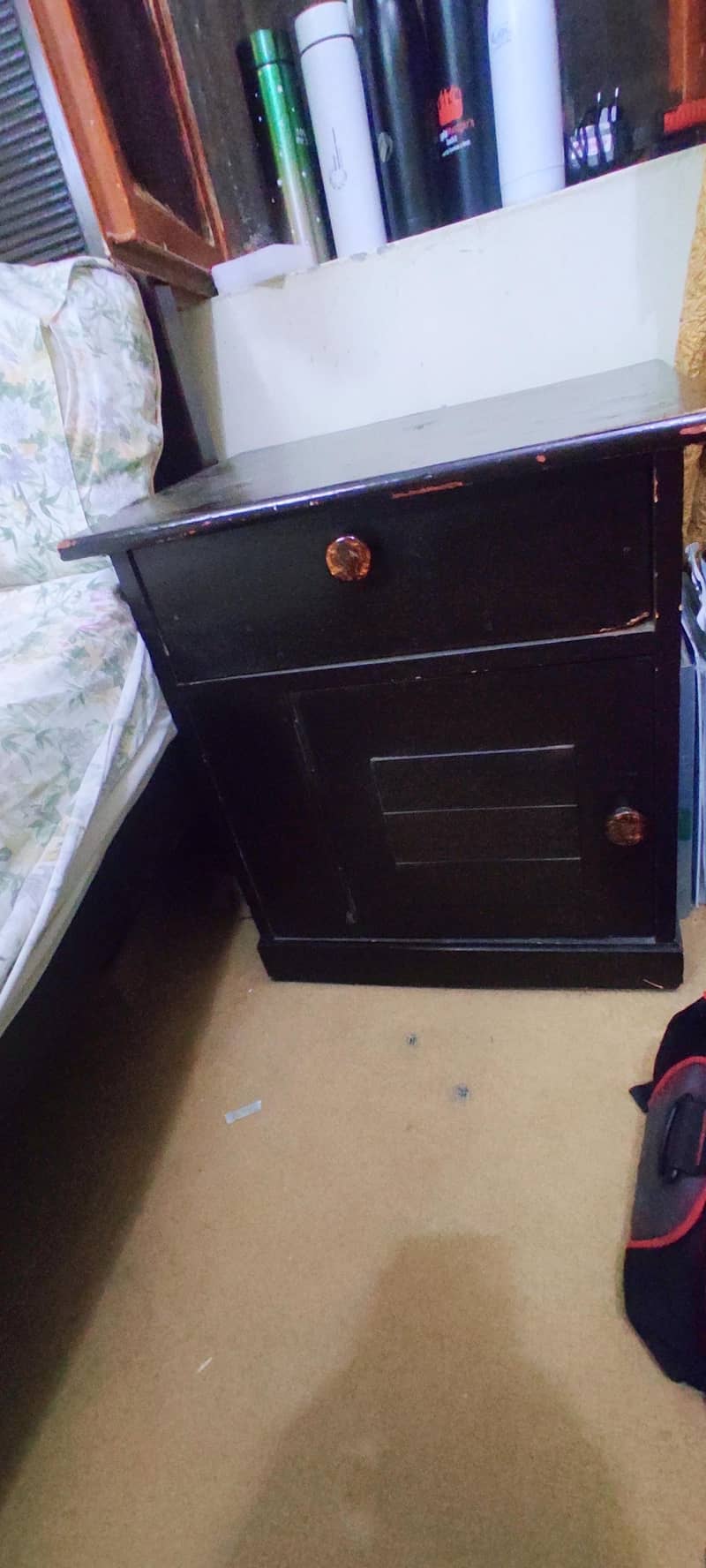 double bed king size in a good condition

                                                            alt=