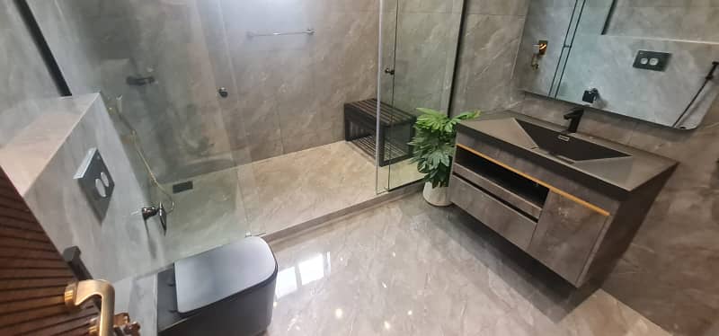 F-7/4: 1200 Yards, 12 Bedrooms Prestigious House, Full Basement, Ideal for large families or diplomatic missions seeking luxury space and a prime location, Rent: USD 18,000 per month

                                                            alt=