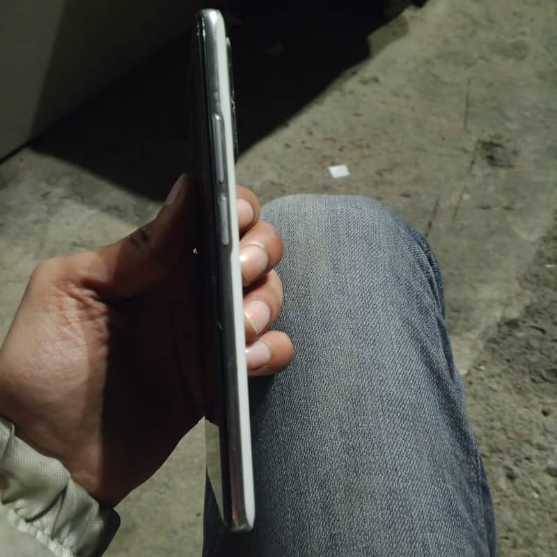 Mi 11T 8/256

                                                            alt=