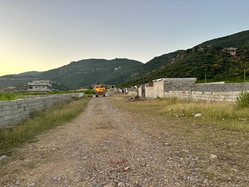 Buy A Residential Plot Of 2 Kanal In Margalla Valley - C-12

                                                            alt=