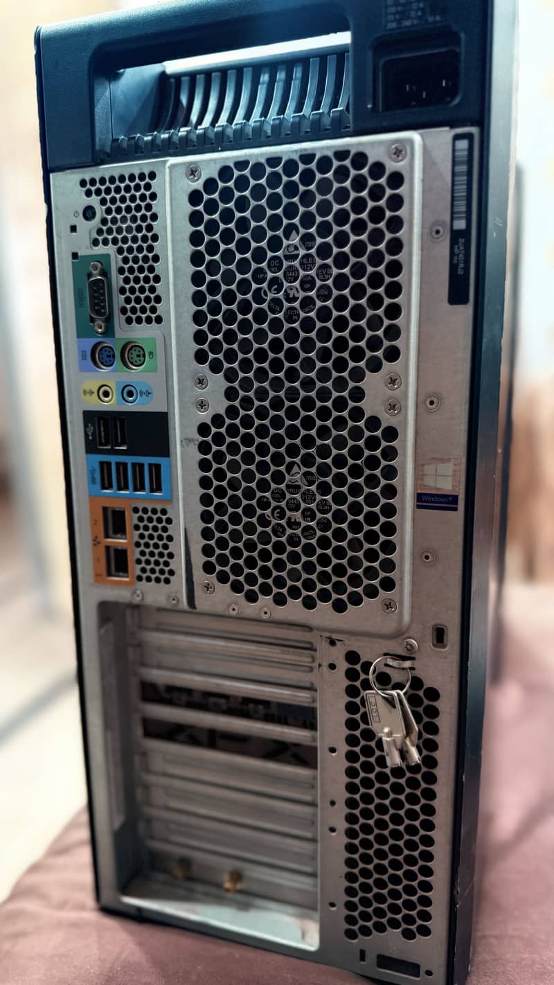 HP Z840 Workstation - 2x Intel Xeon E5-2697 v4, Radeon RX 5700 XT 8GB

                                                            alt=